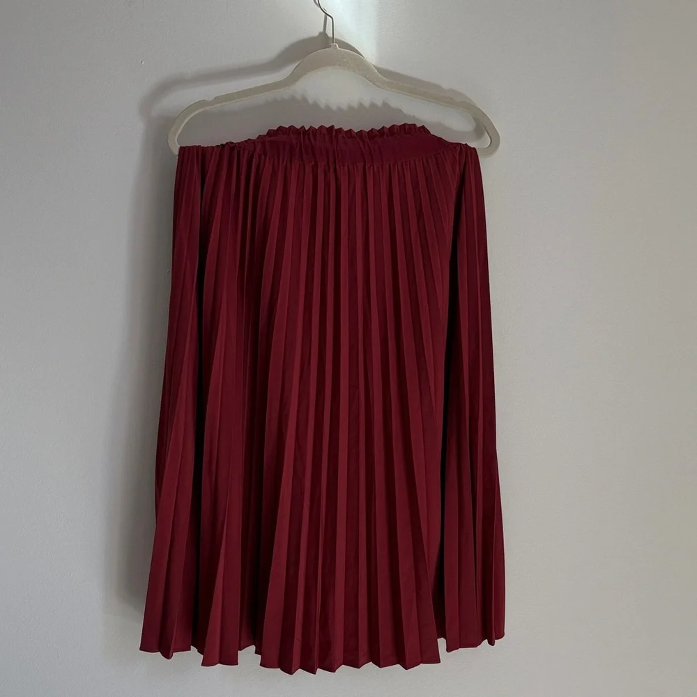 Athleta Red Pleated Midi Skirt - Picture 6 of 6